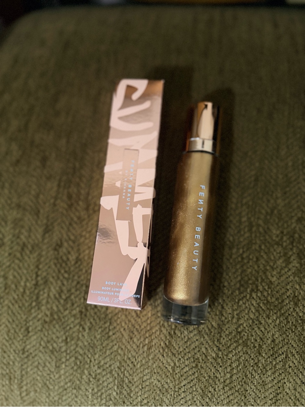 Fenty Beauty Body Luminizer - Radiant Gold Shimmer Brown Sugar